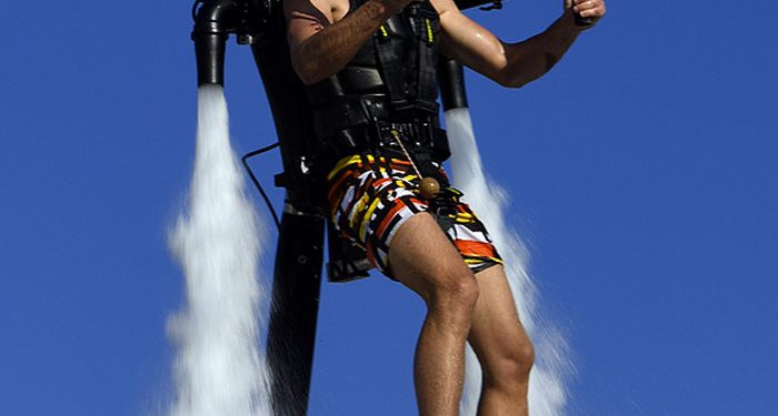 LAX Reports Sighting another Individual on Jet-Pack at a High Altitude of 6,500 Feet