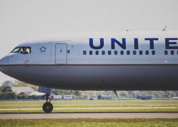 United Airline Posts $1.8 Billion Loss, CEO Expresses Hopes in the Future